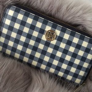 Tory Burch wallet